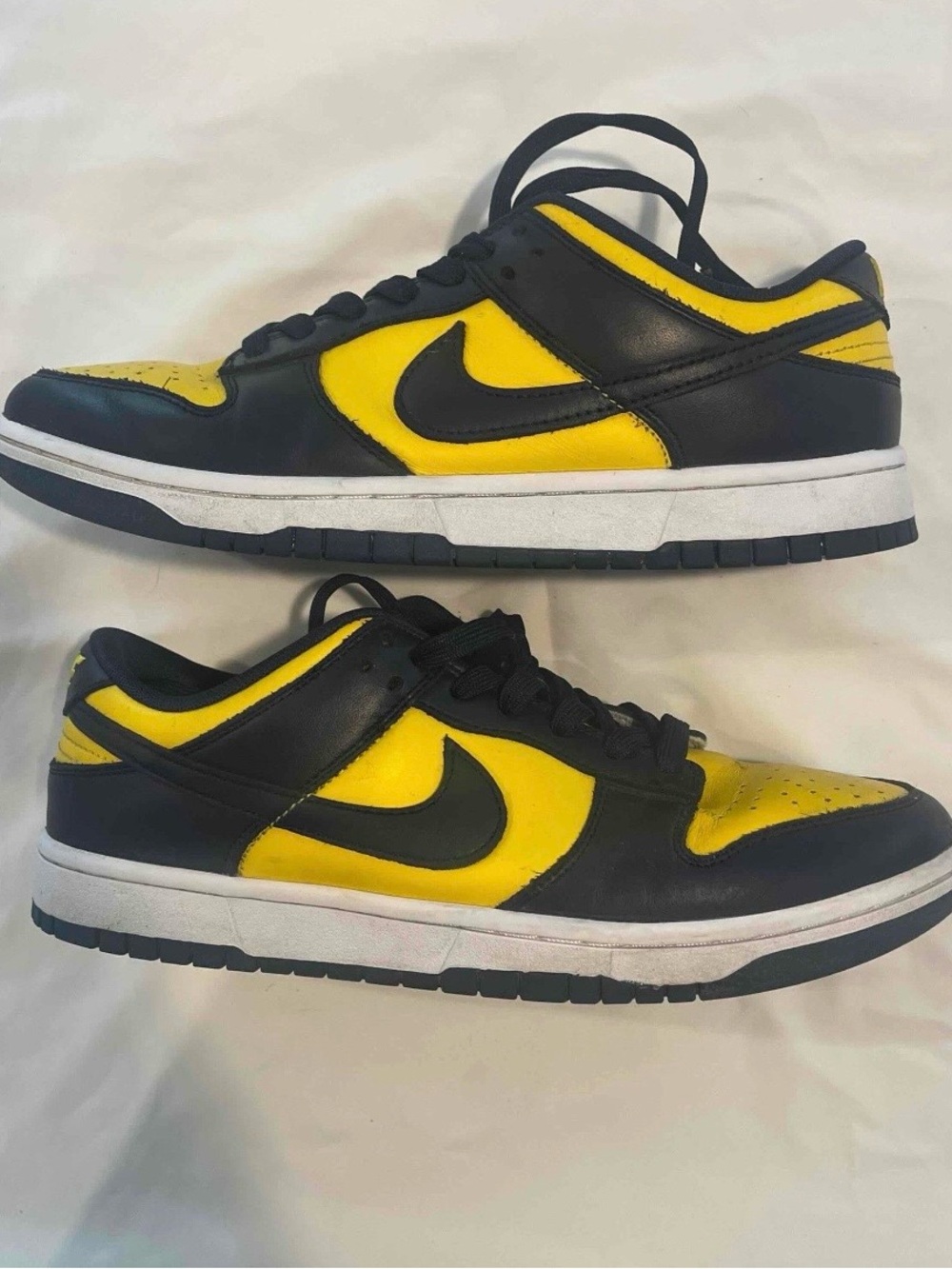 Nike Dunk Low-Top Sneakers in Navy and Yellow (University Michigan Colors)